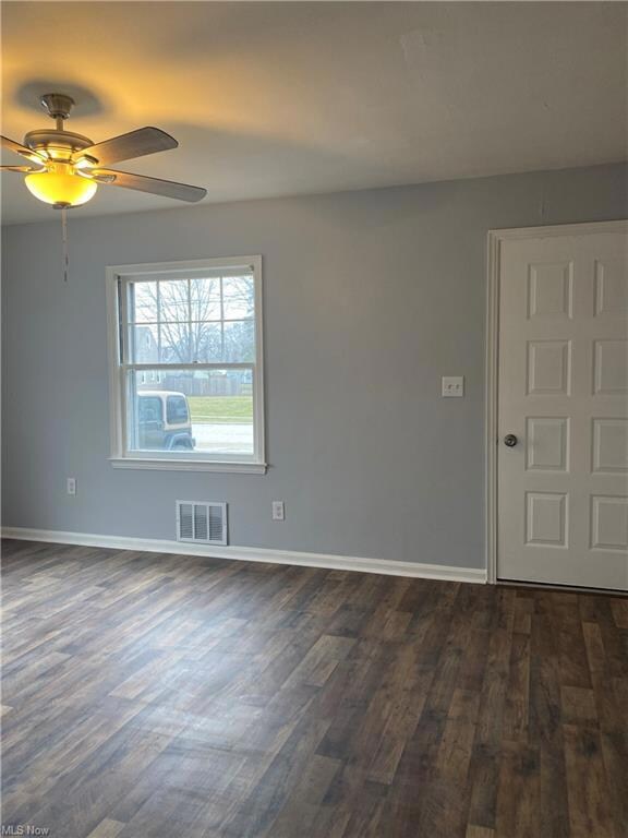 2502 E 38th St, Lorain, OH 44055 - photo 6