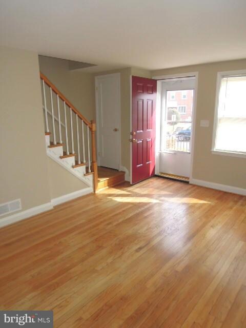 530 Lucia Ave, Baltimore, MD 21229 - photo 3