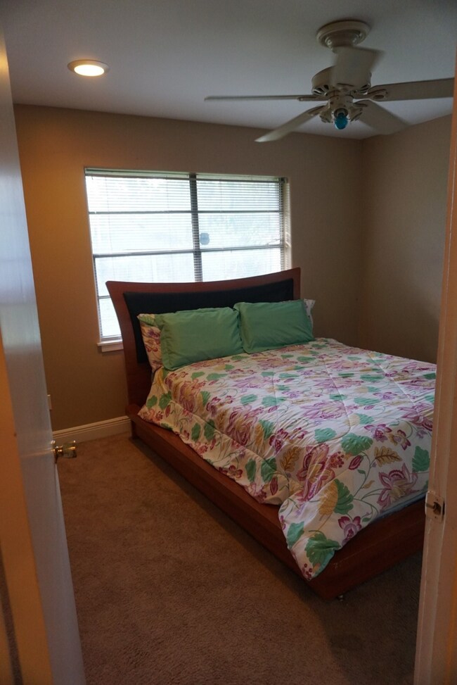 7605 Glass St, Houston, TX 77016 - photo 5