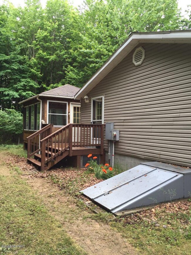 House and Gazebo End