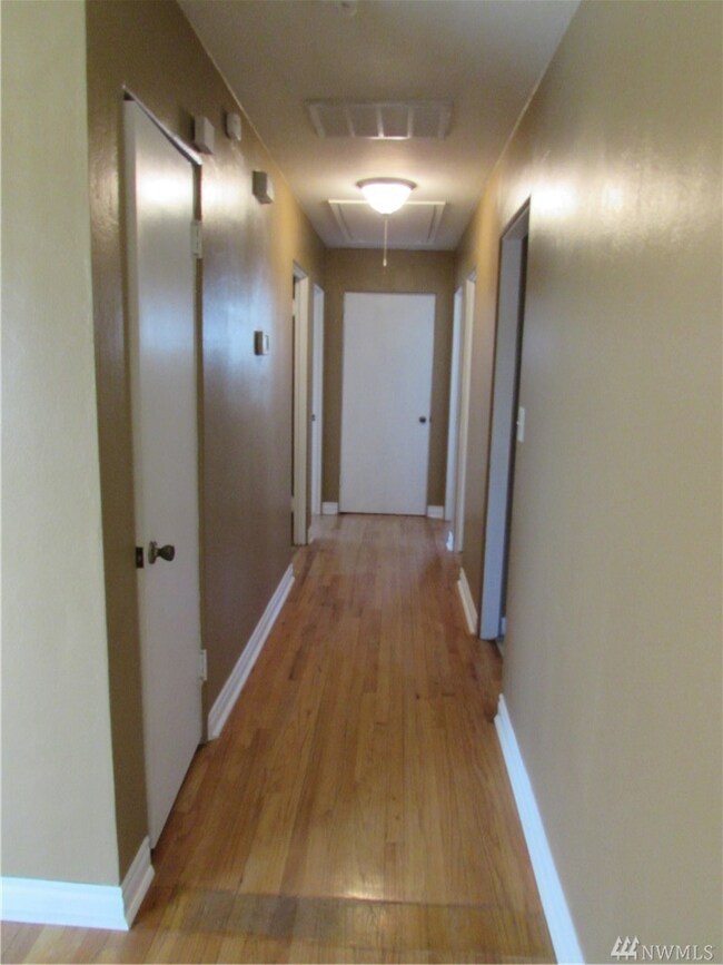 2026 30th Ave, Longview, WA 98632 - photo 5