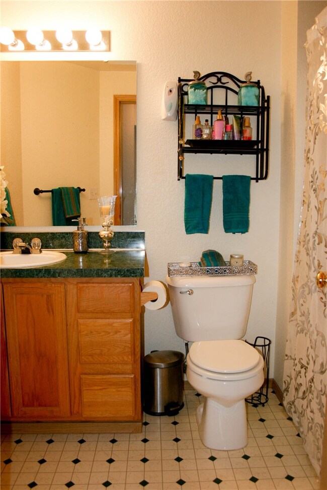 15723 95th Ct SE, Yelm, WA 98597 - photo 2