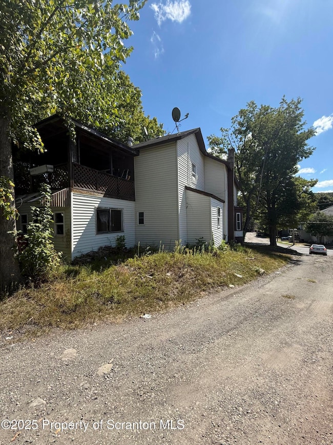 83 Canaan St, Carbondale, PA 18407 - photo 4