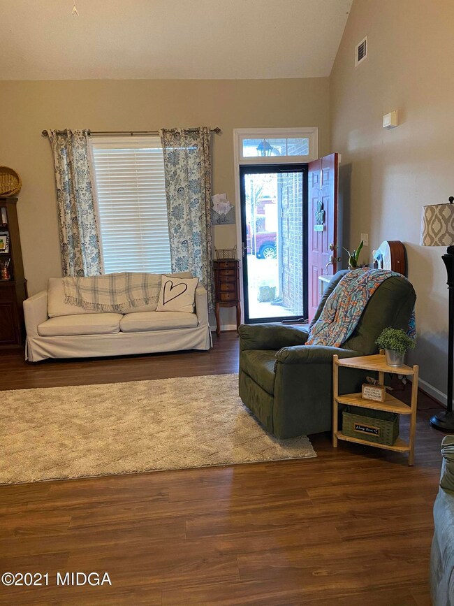 301 Manchester Ln, Byron, GA 31008 - photo 7