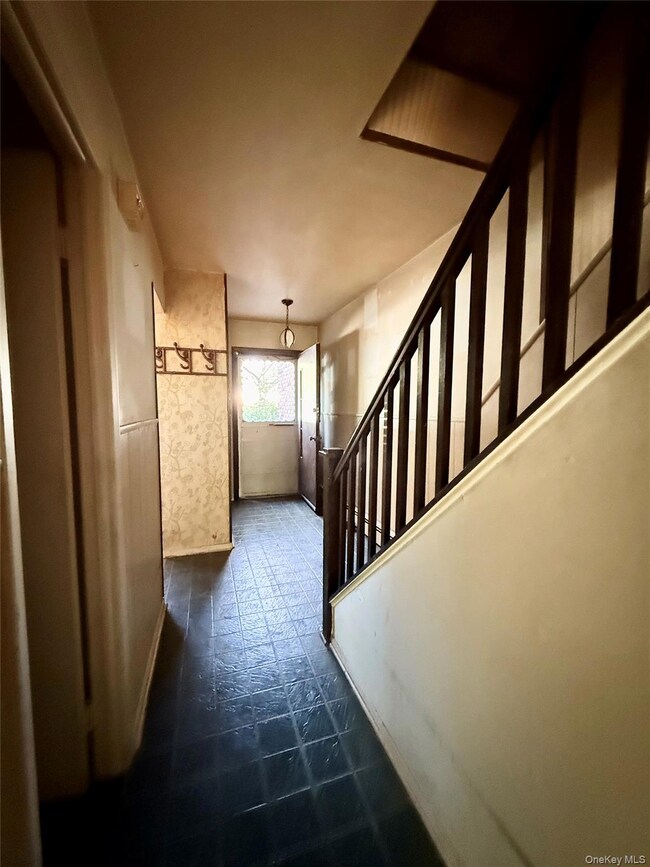 160 Halgren Crescent, Haverstraw, NY 10927 - photo 3