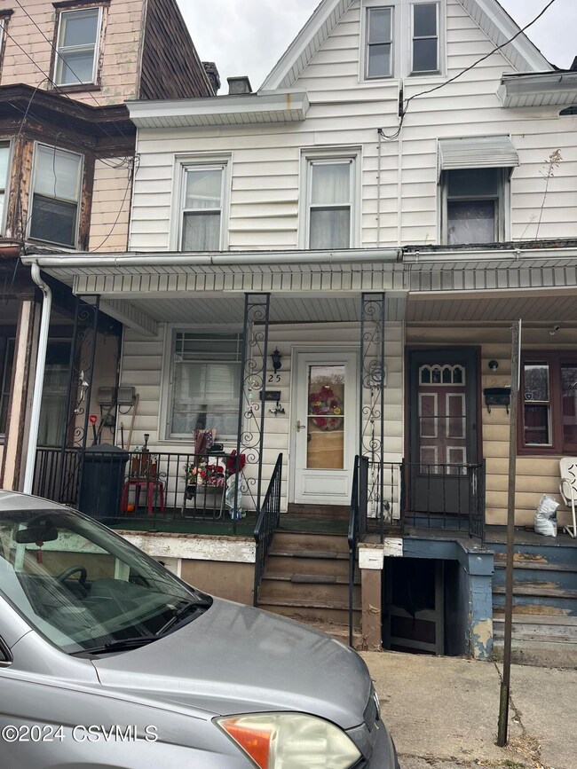 125 S Pearl St, Shamokin, PA 17872 - photo 2