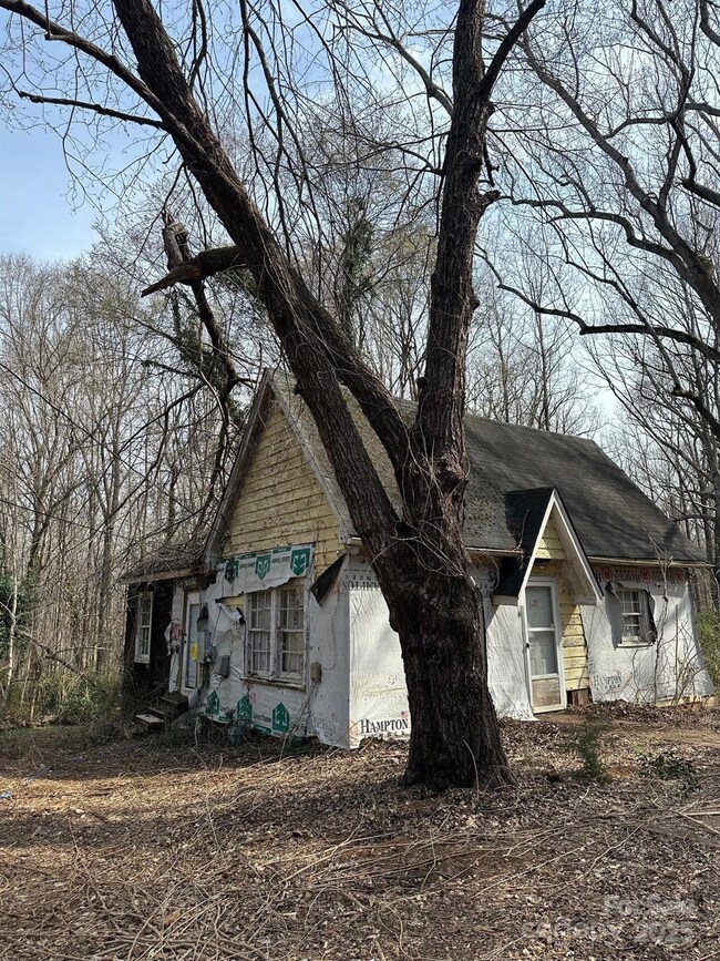 1335 Kings Cir, Shelby, NC 28150 - photo 5