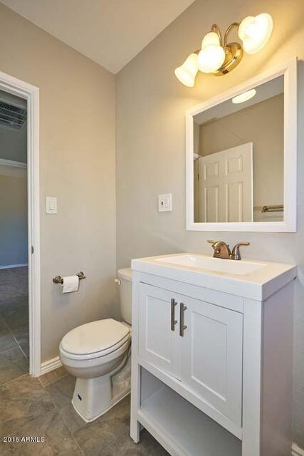 Hall Bath2