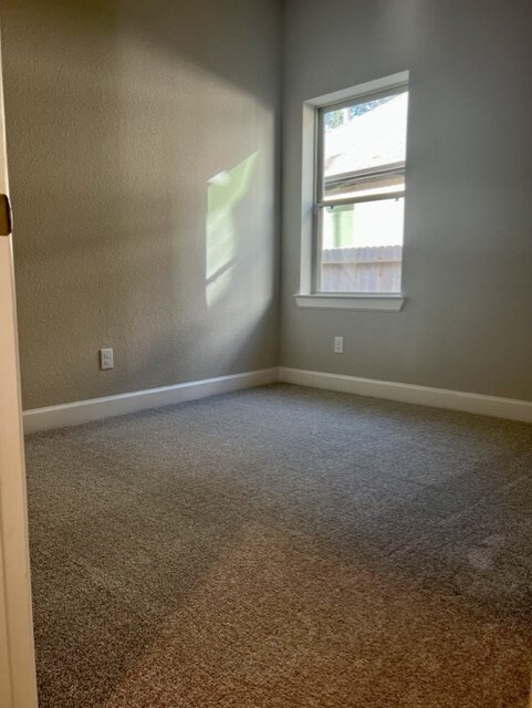 15515 Sunset Maple Ct, Conroe, TX 77302 - photo 4