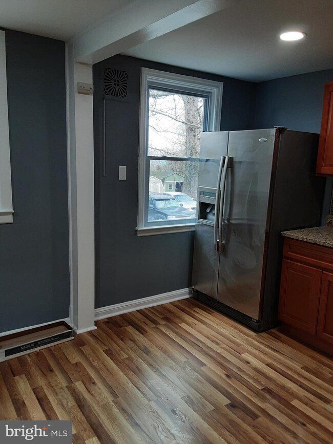 72 Mermont Cir, Darby, PA 19023 - photo 7