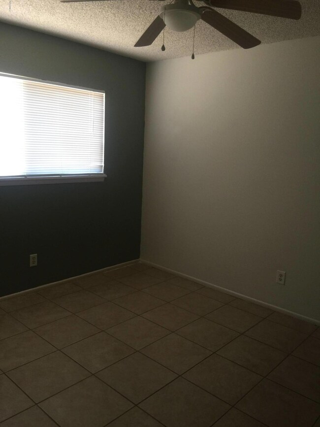 1233 E Henry St unit B, Tempe, AZ 85281 - photo 7