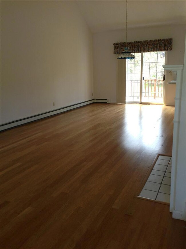 1 Dickenson Ct unit 1C, Pocasset, MA 02559 - photo 5