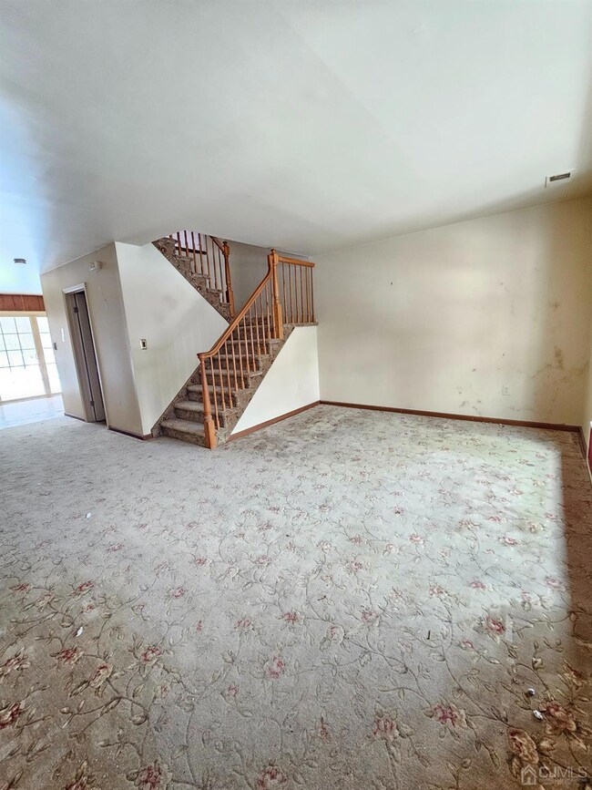 1806 Poplar Ct, Monmouth Junction, NJ 08852 - photo 3