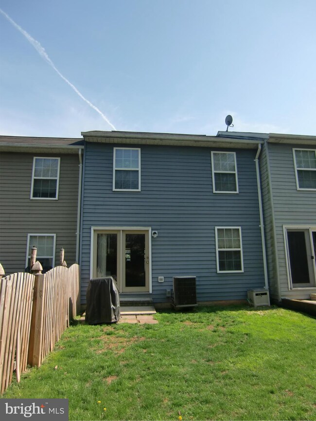 6338 Jacobs Ct, Sykesville, MD 21784 - photo 5