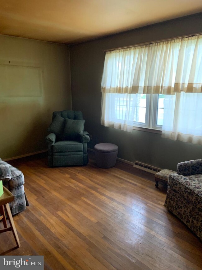 811 Coach Rd, Blackwood, NJ 08012 - photo 4