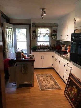 113 Farrar Ave unit LEFT, Worcester, MA 01604 - photo 4