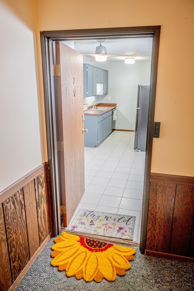 W158N11175 Legend Ave unit 2, Germantown, WI 53022 - photo 5