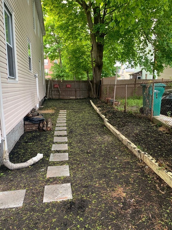 65 Whiting St, Lynn, MA 01902 - photo 3