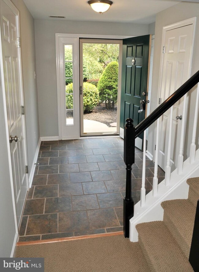 131 Steven Ln, Wilmington, DE 19808 - photo 2