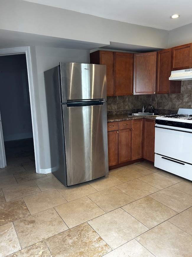 183 Merrill Ave, Staten Island, NY 10314 - photo 2