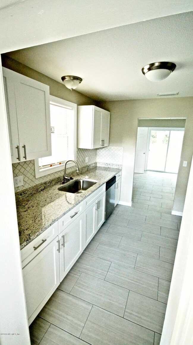 6653 Bo Peep Dr N, Jacksonville, FL 32210 - photo 7