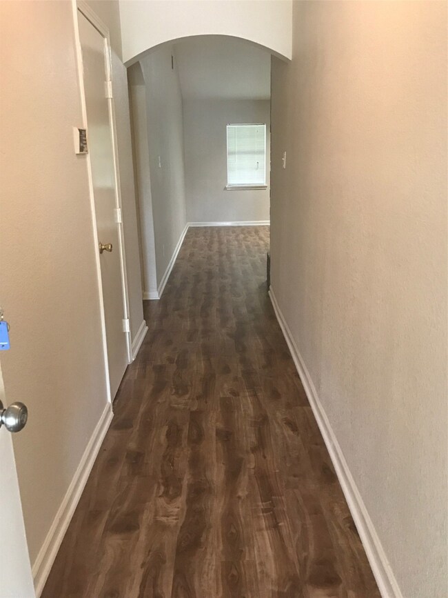 13915 Chuckwood Rd, Houston, TX 77038 - photo 2