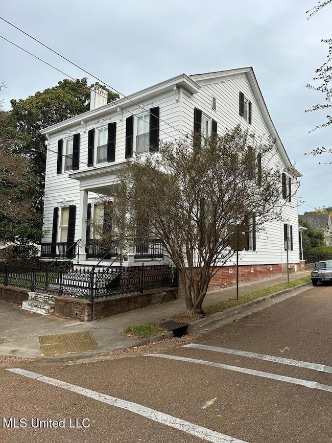 621 Washington St, Natchez, MS 39120 - photo 2