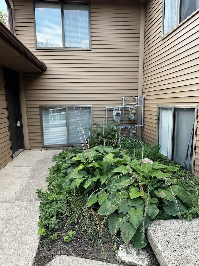 5069 Stauffer Ave SE, Grand Rapids, MI 49508 - photo 4