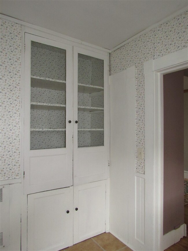 51 Kingsley Ave, Rutland, VT 05701 - photo 7