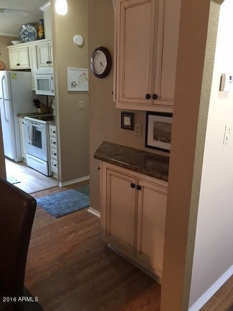 06 - Kitchen