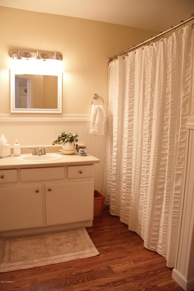 Full Hall Bathroom