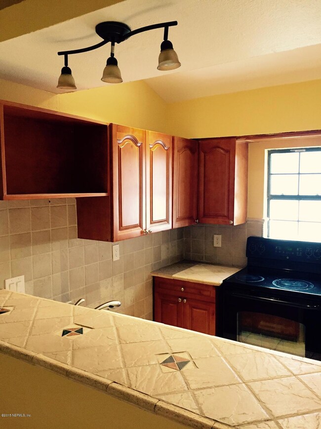Equipped Kitchen 2