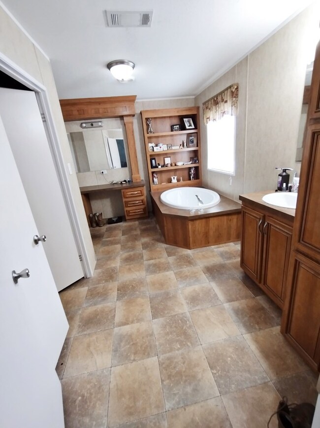 2647 Evergreen Rd, Doerun, GA 31744 - photo 5