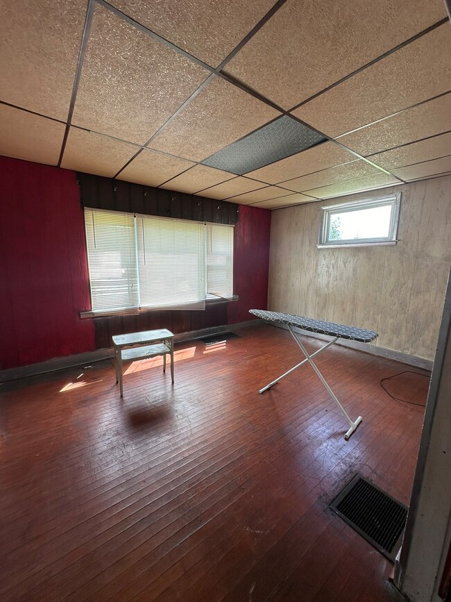 622 E 7th St, Muncie, IN 47302 - photo 4