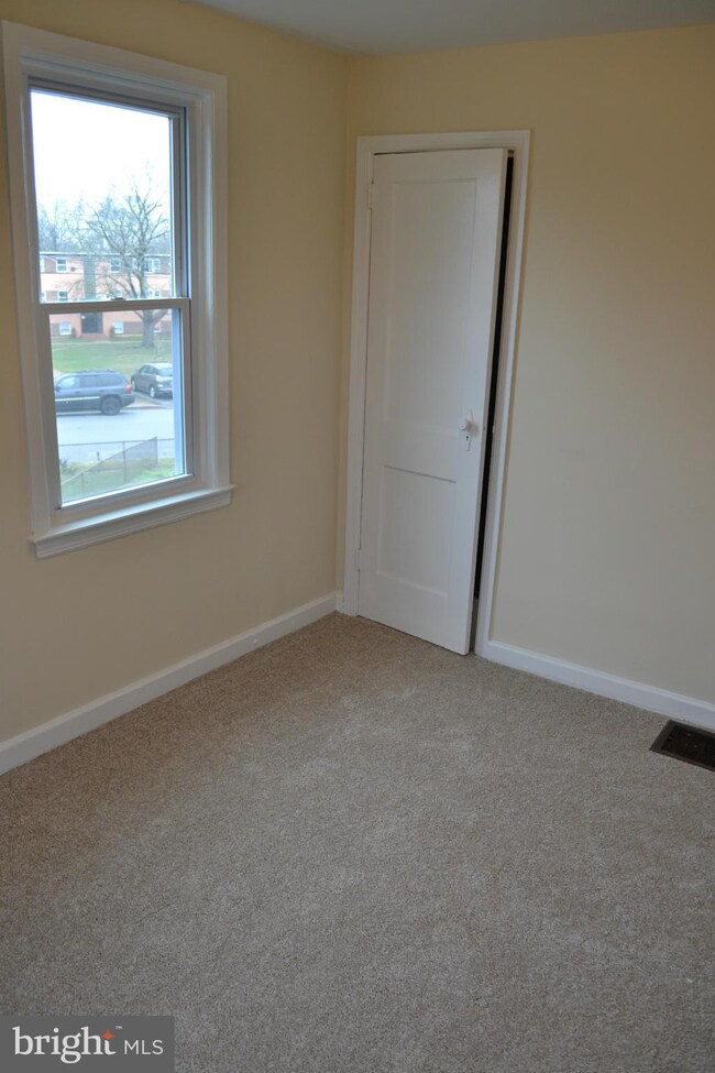 1035 Madison Ct, Annapolis, MD 21403 - photo 5