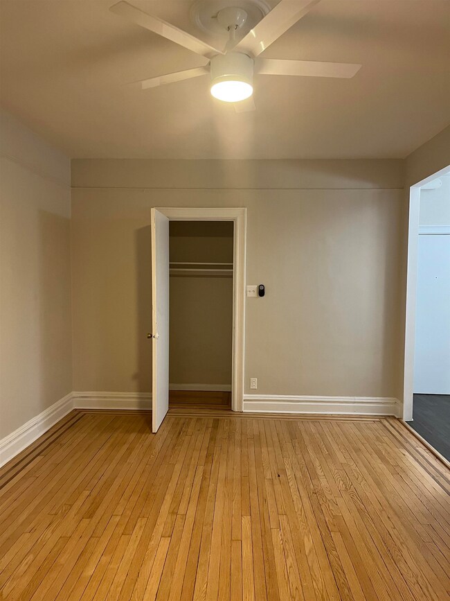 36 Duncan Ave unit B, Jersey City, NJ 07304 - photo 3