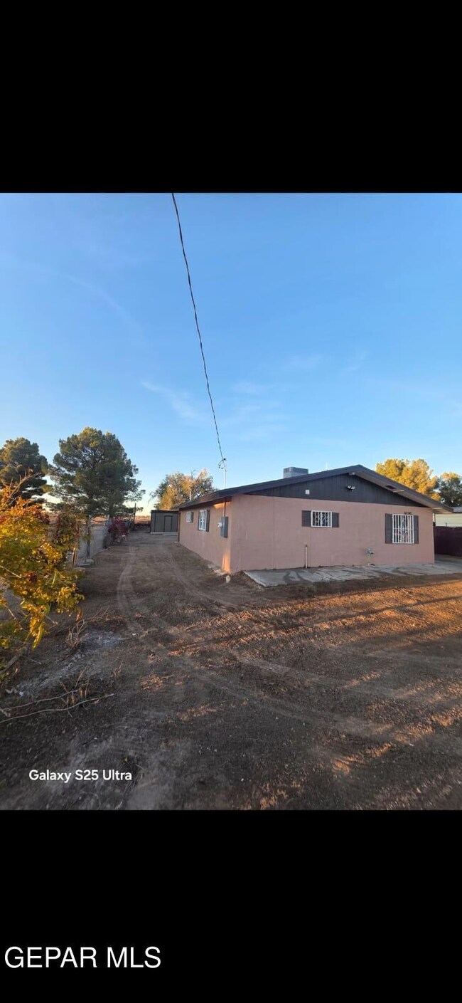 12365 Stubbs Dr unit A, San Elizario, TX 79849 - photo 4