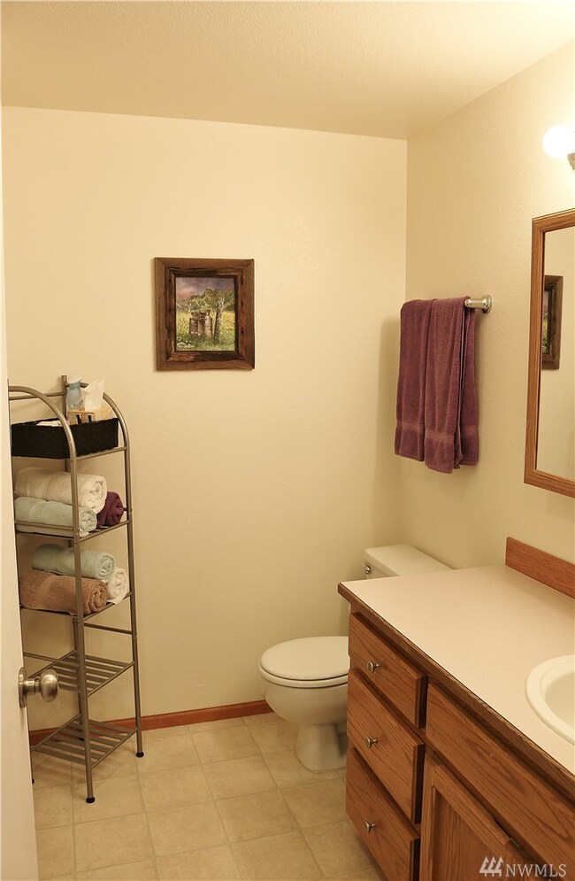 1425 N Cascade Way, Lynden, WA 98264 - photo 2