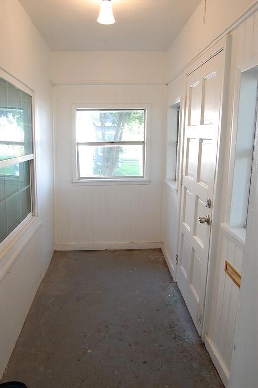 825 College St, Cleburne, TX 76033 - photo 6