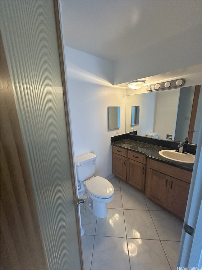 Upstairs Bedroom 1_half bathroom