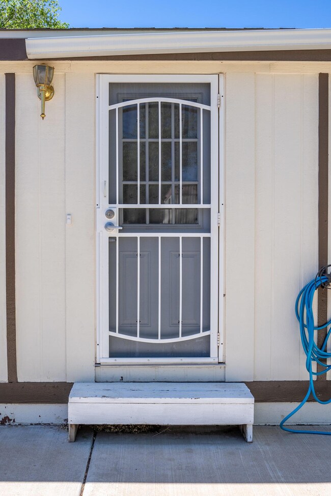 130 Westview Ln, Farmington, NM 87401 - photo 2