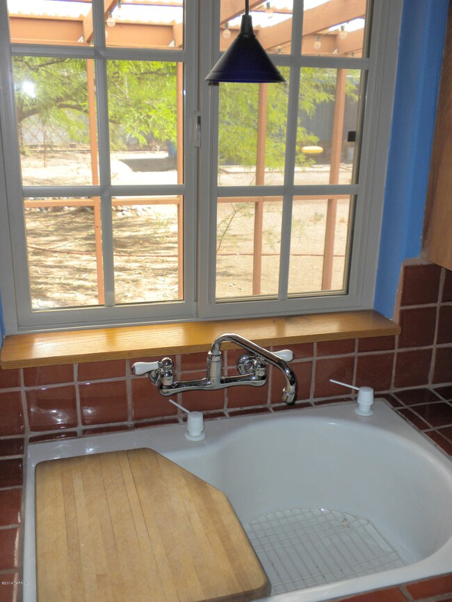 4419 E 15th St, Tucson, AZ 85711 - photo 6