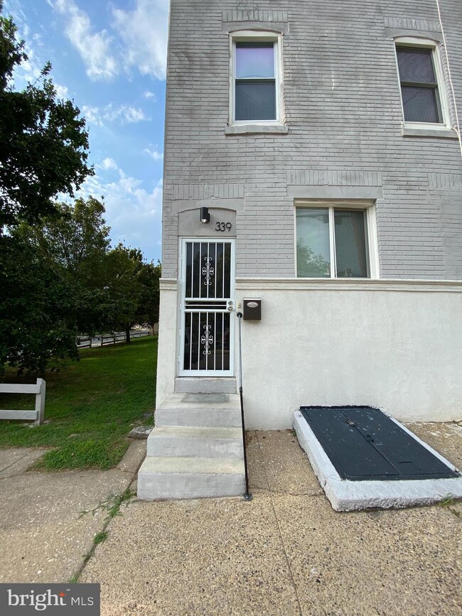 339 E Armat St, Philadelphia, PA 19144 - photo 2