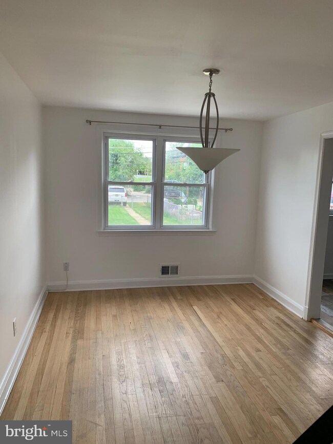 1205 Linkside Dr, Parkville, MD 21234 - photo 4