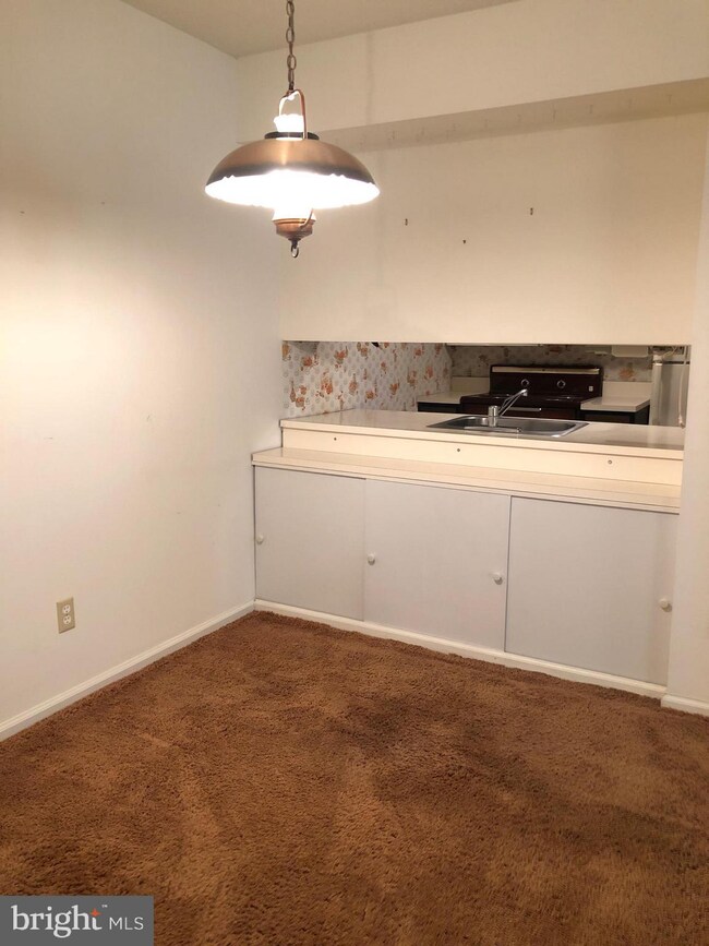 120 Berwick Place unit 23Q, Lansdale, PA 19446 - photo 3