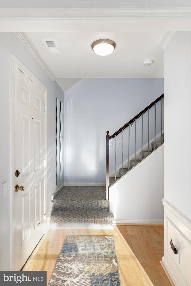 8068 Stonewall Brigade Ct unit 204, Manassas, VA 20109 - photo 4