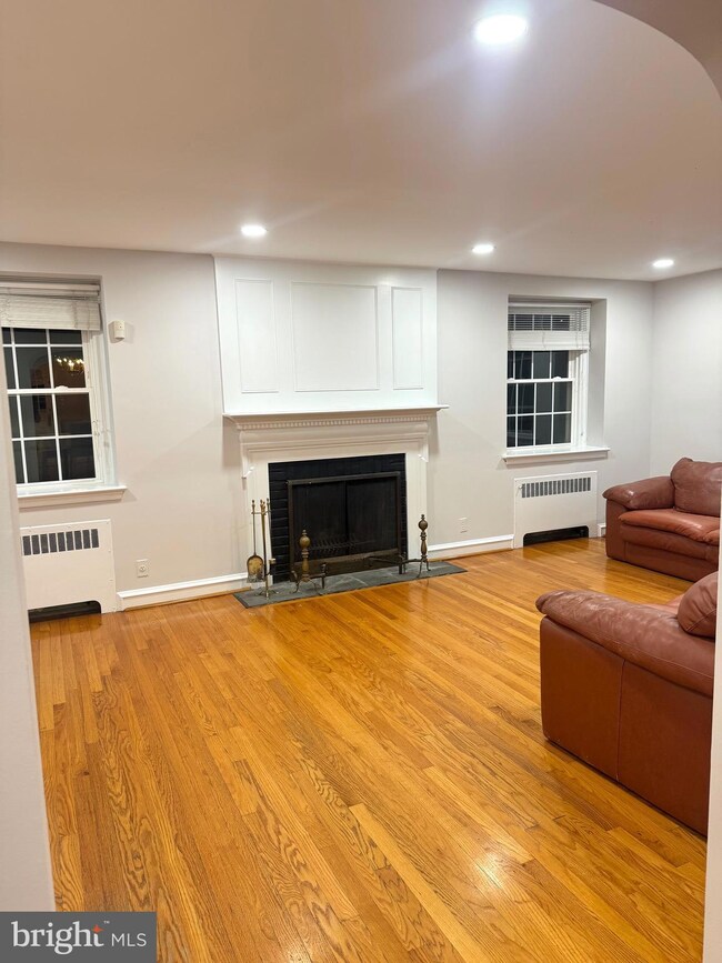 32 E Dartmouth Rd, Bala Cynwyd, PA 19004 - photo 4