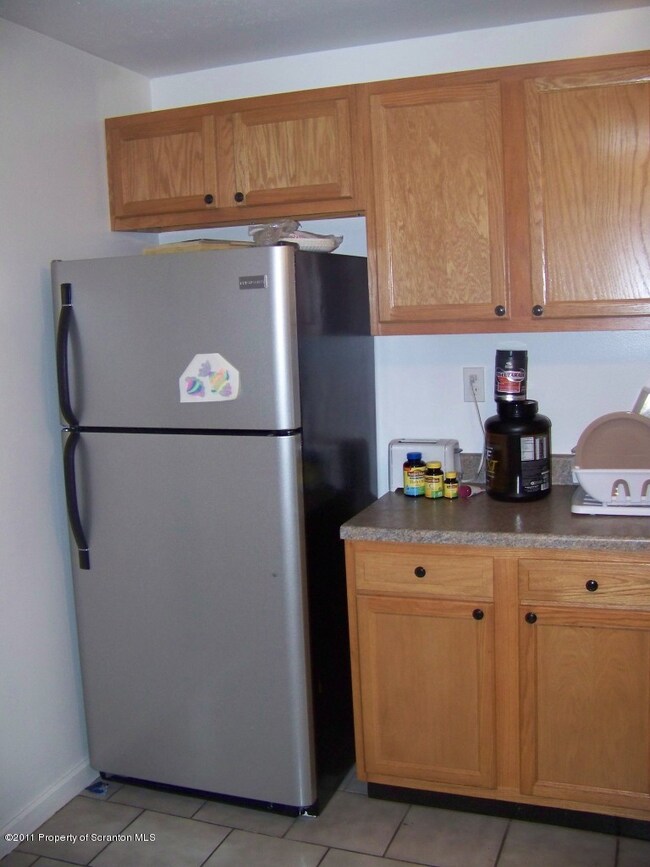 949-951 Lincoln St, Dickson City, PA 18519 - photo 7