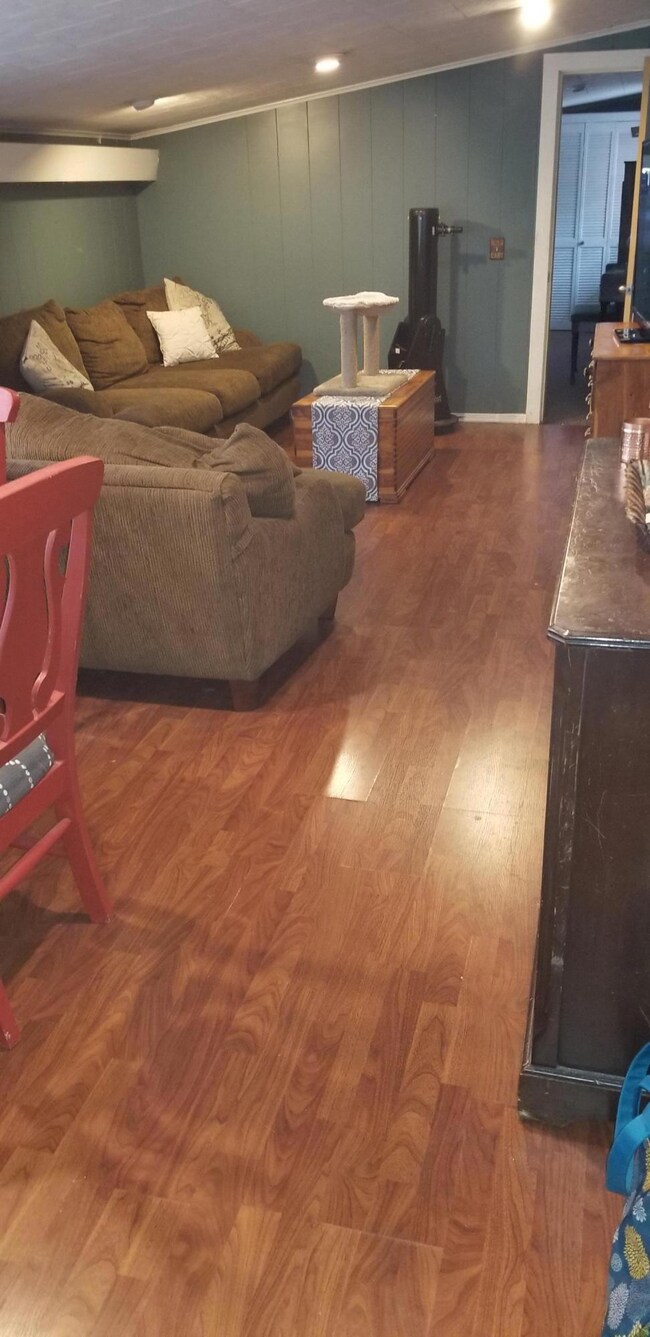 2132 W 10th St, Laurel, MS 39440 - photo 5