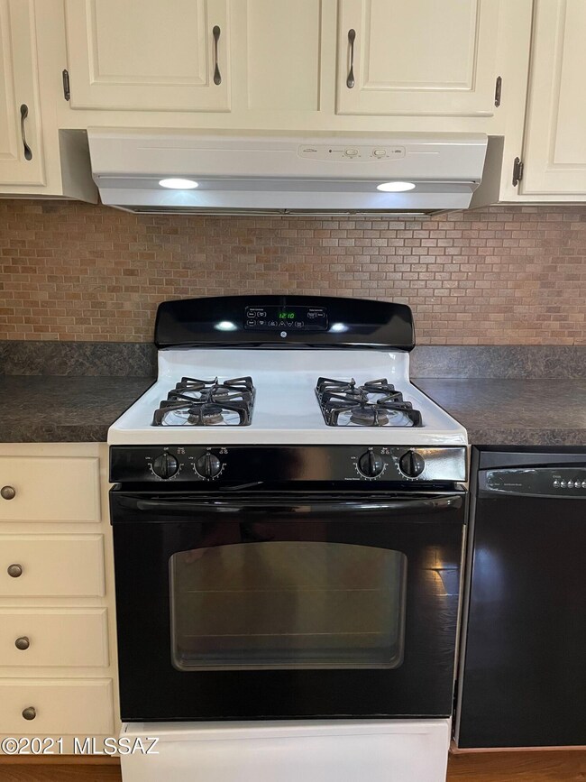 5064 S Palo Verde Club Ln, Tucson, AZ 85706 - photo 7